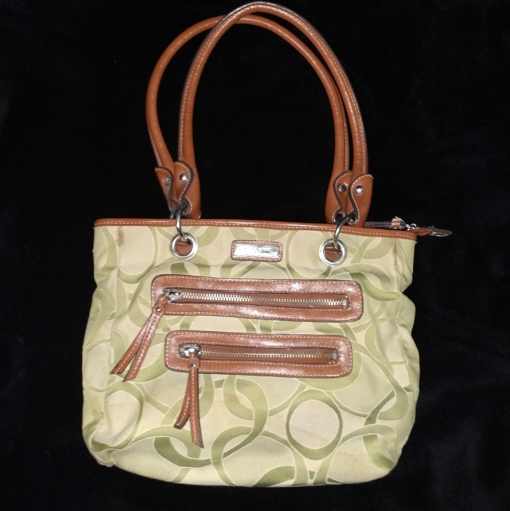 FREE when added to handbag bundle! Rosetti handbag